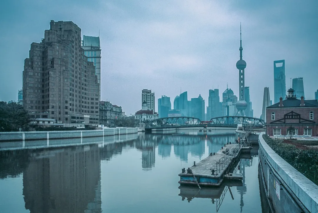 数据采集与治理在智慧城市项目中的融合应用